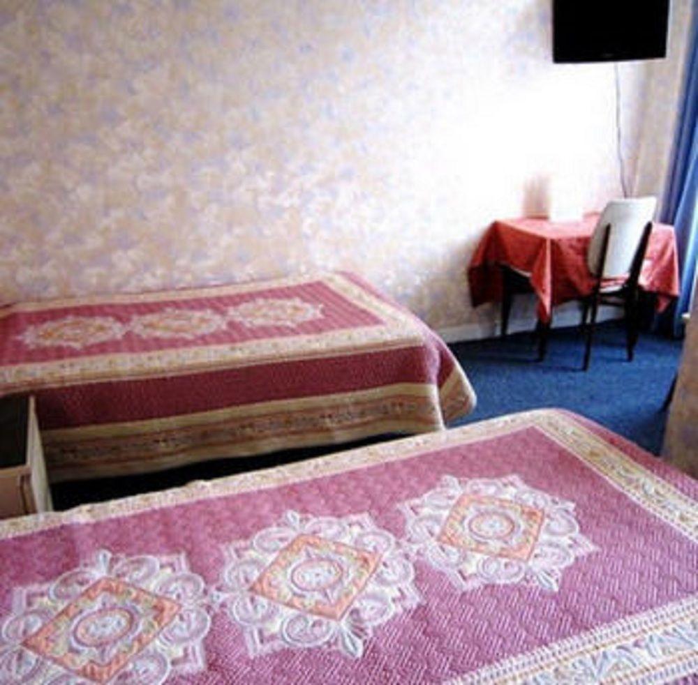 ฮิโปเทล ปารีส วอลแตร์ Hotel ภายนอก รูปภาพ